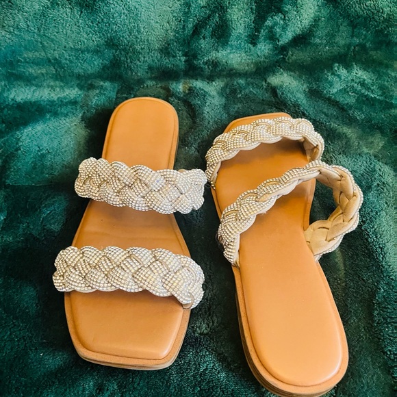 Sandals - Picture 2 of 3